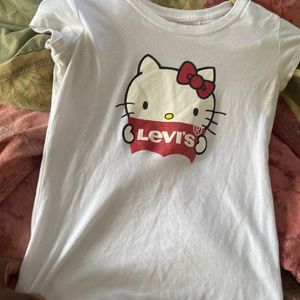 Hello kitty , Levi shirt .